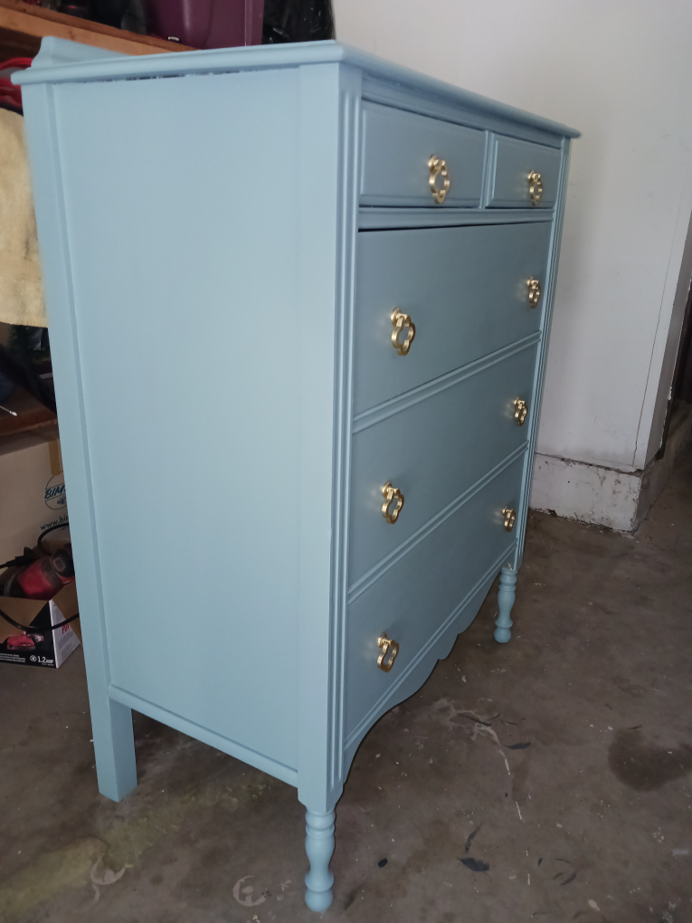 Refinished 5-drawer antique dresser - photo 2
