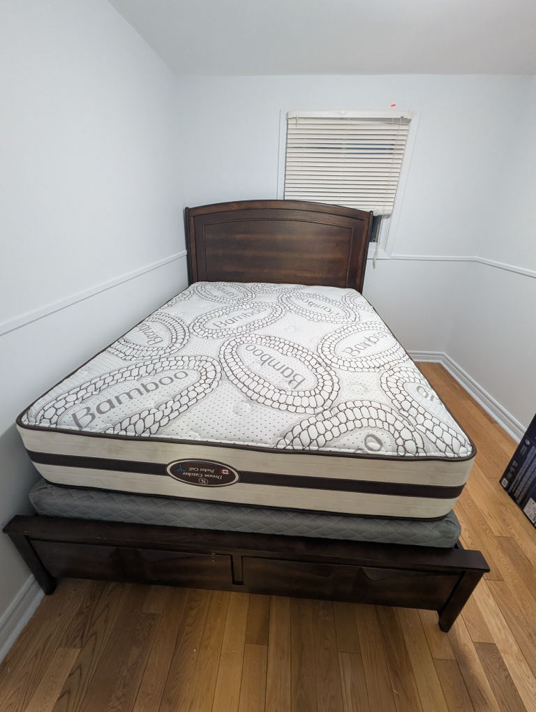 Queen Sized Dark Wood Bed Frame - photo 2
