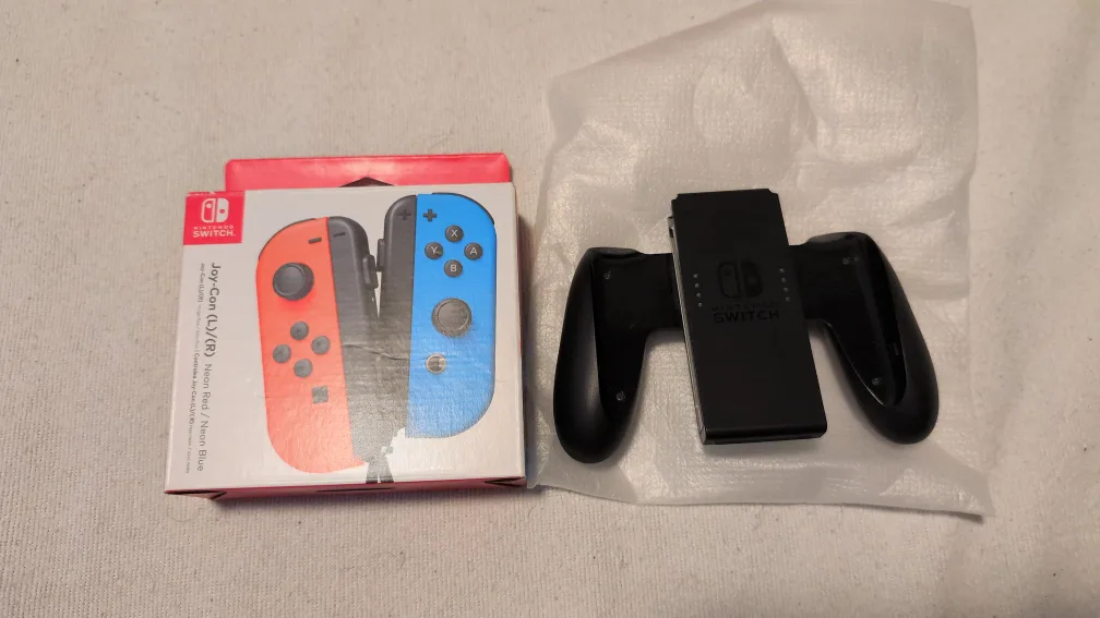 Joycon and controller thumbnail
