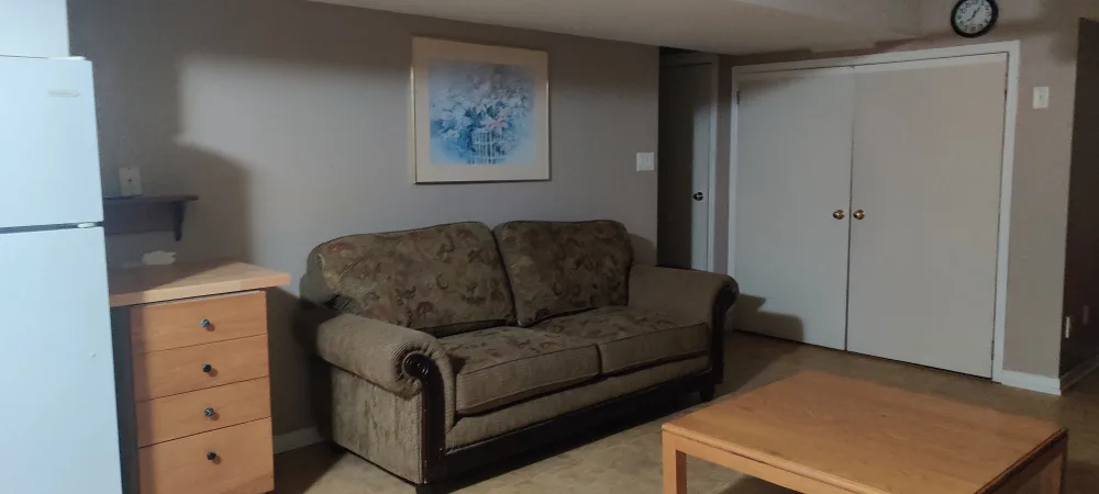Basement apartment in Waterloo thumbnail