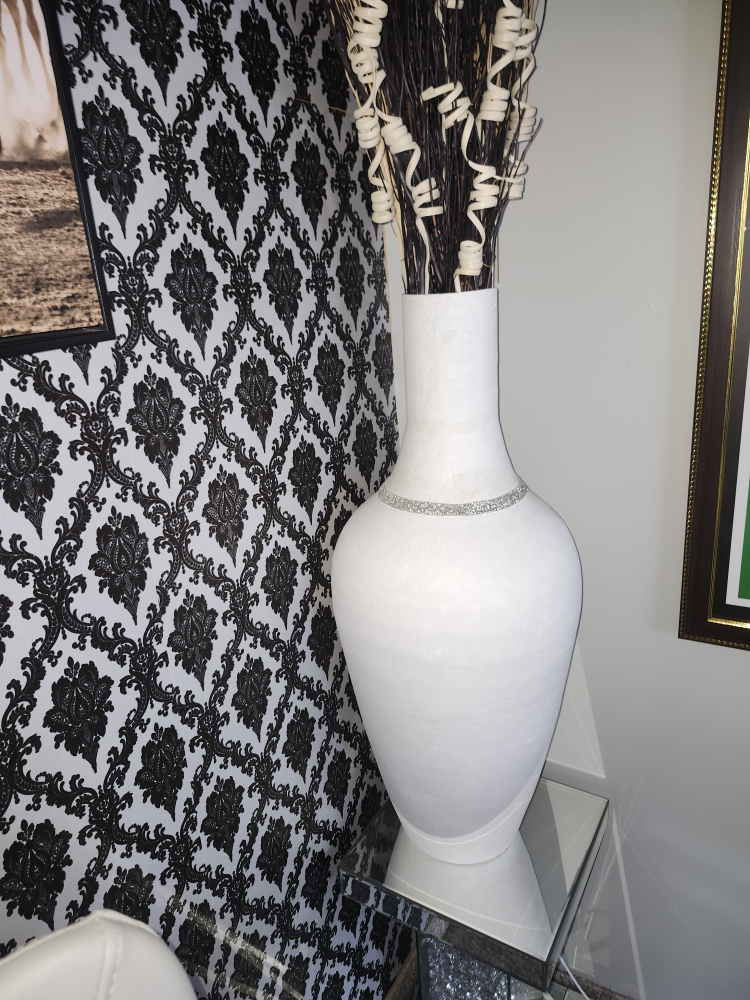 mirror table with vase - photo 3
