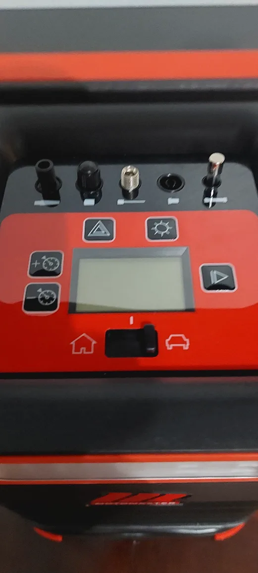 MotoMaster Digital Tire Inflator - Road & Home image indicator(2)