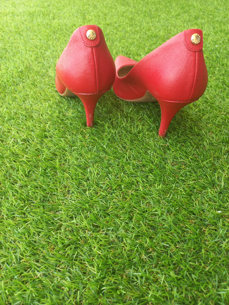 Michael Kors Red Heels - Size 7M - photo 2