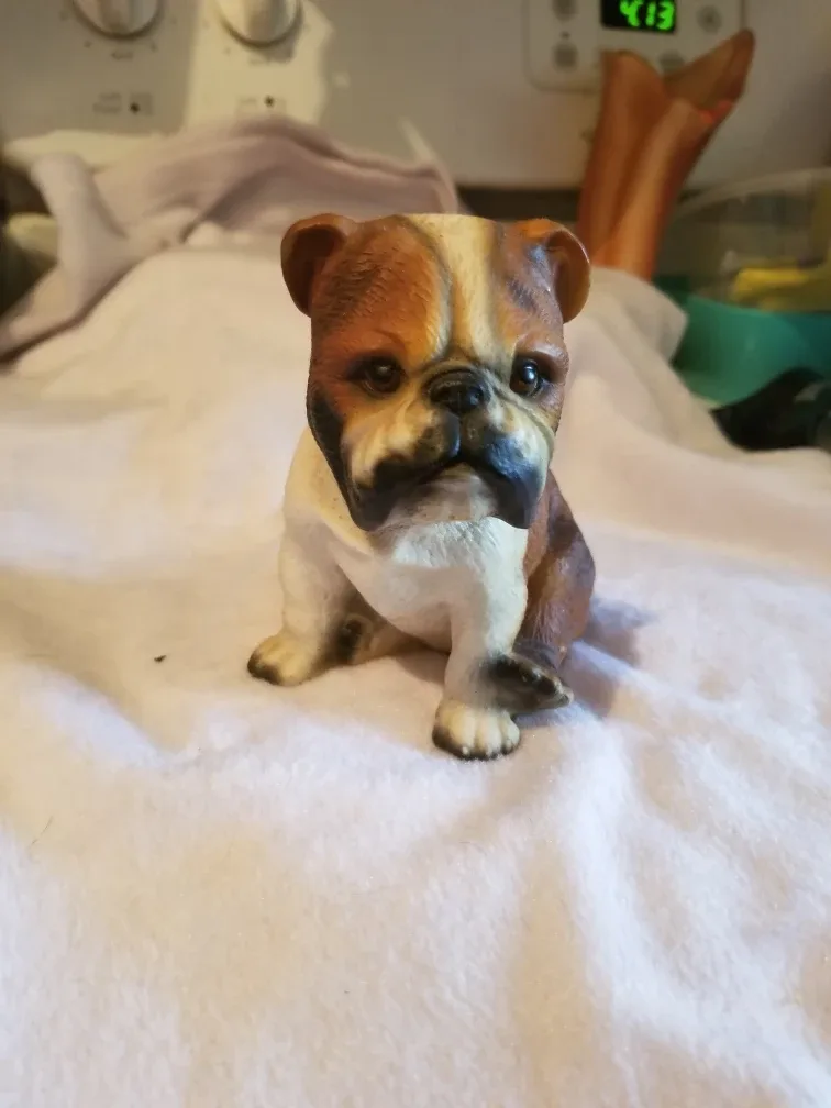 Bulldog Figurine thumbnail