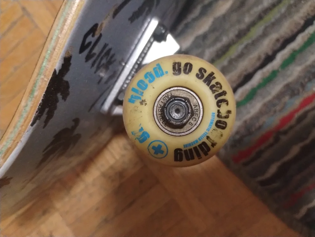 ATM Skateboard, matching wheels and darkStar trucks image indicator(4)