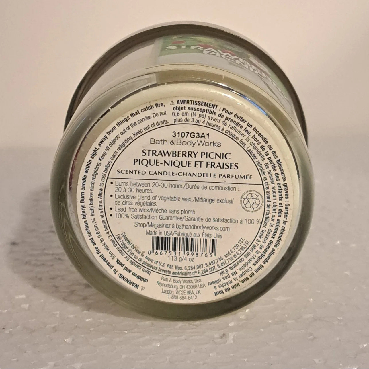 Bath and Body Works "Strawberry Picnic" candle image indicator(2)