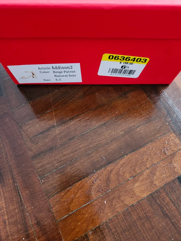 Browns Shoes - Size 6.5 image indicator(2)