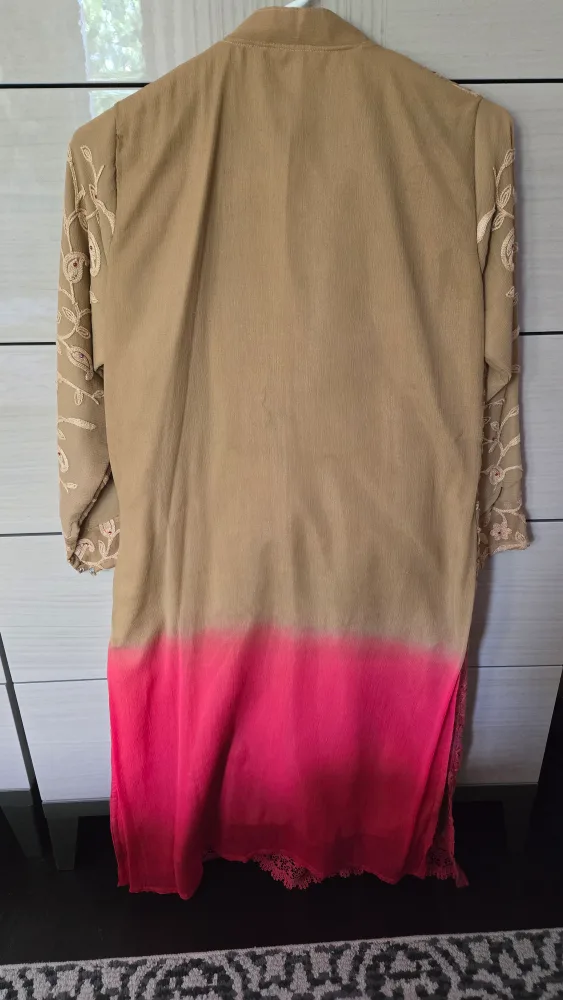Beige & Pink Salwar Kameez image indicator(2)