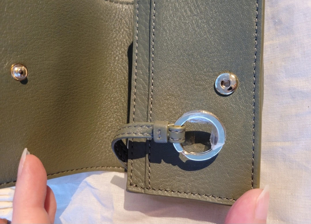 Tory Burch Leather Card Case - Olive Green - photo 5