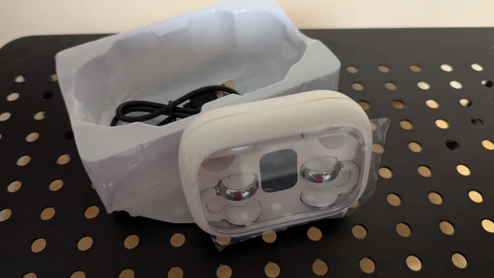 True Wireless In-Ear And Clip-On Earbuds Duo ~ *New in Box!* image indicator(3)