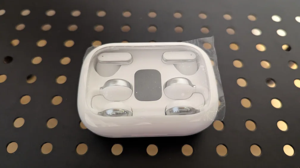 True Wireless In-Ear And Clip-On Earbuds Duo ~ *New in Box!* image indicator(5)