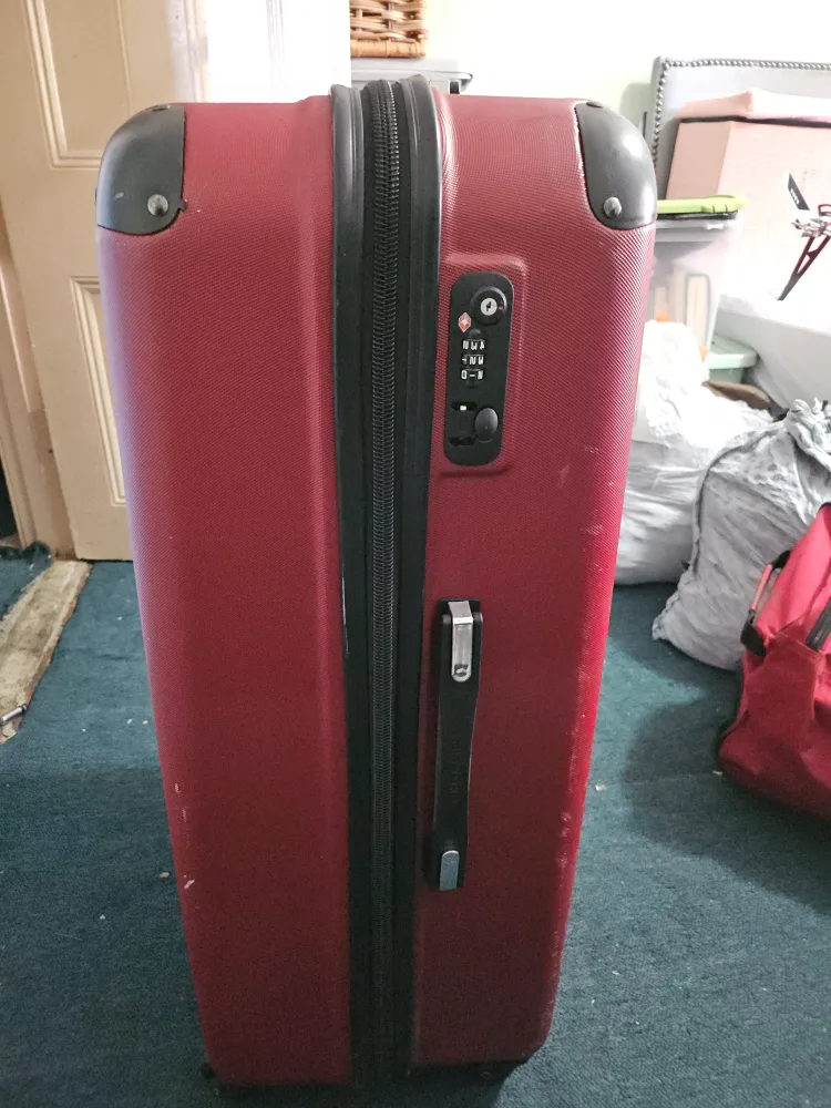 Mia Toro Italy Red Hardside Spinner Suitcase image indicator(2)