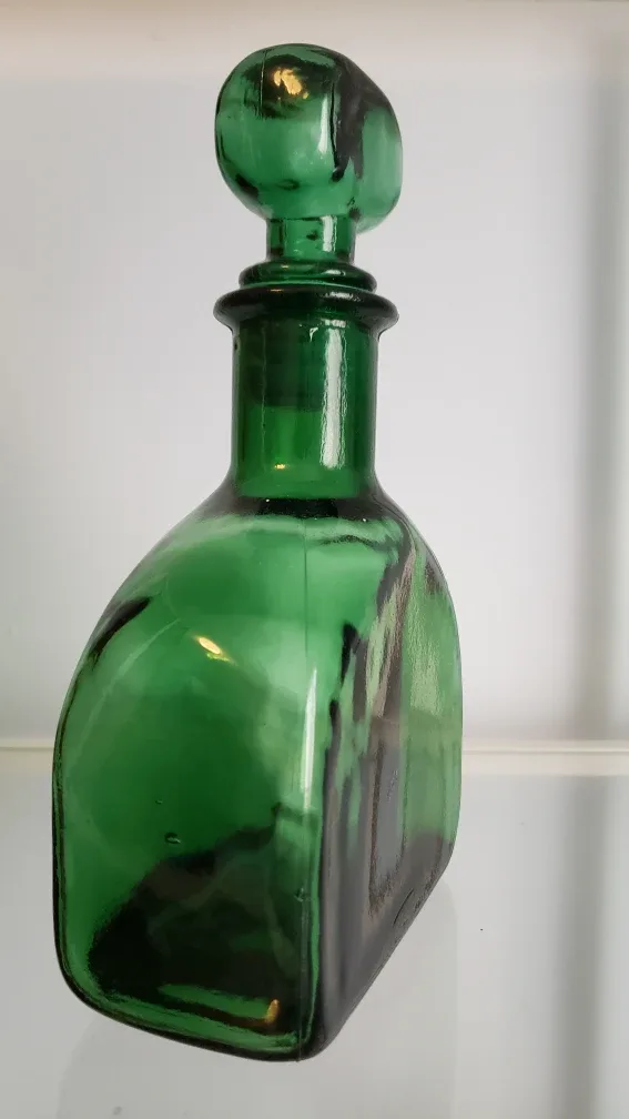 Vintage Green Glass Decanter image indicator(3)