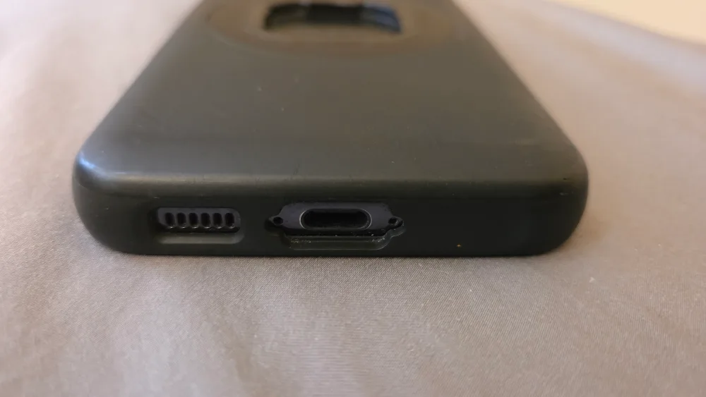 Quad Lock Samsung S23 Case image indicator(2)