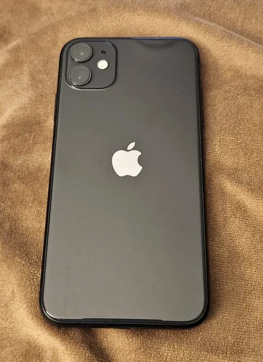 Apple iPhone 11 - Black thumbnail