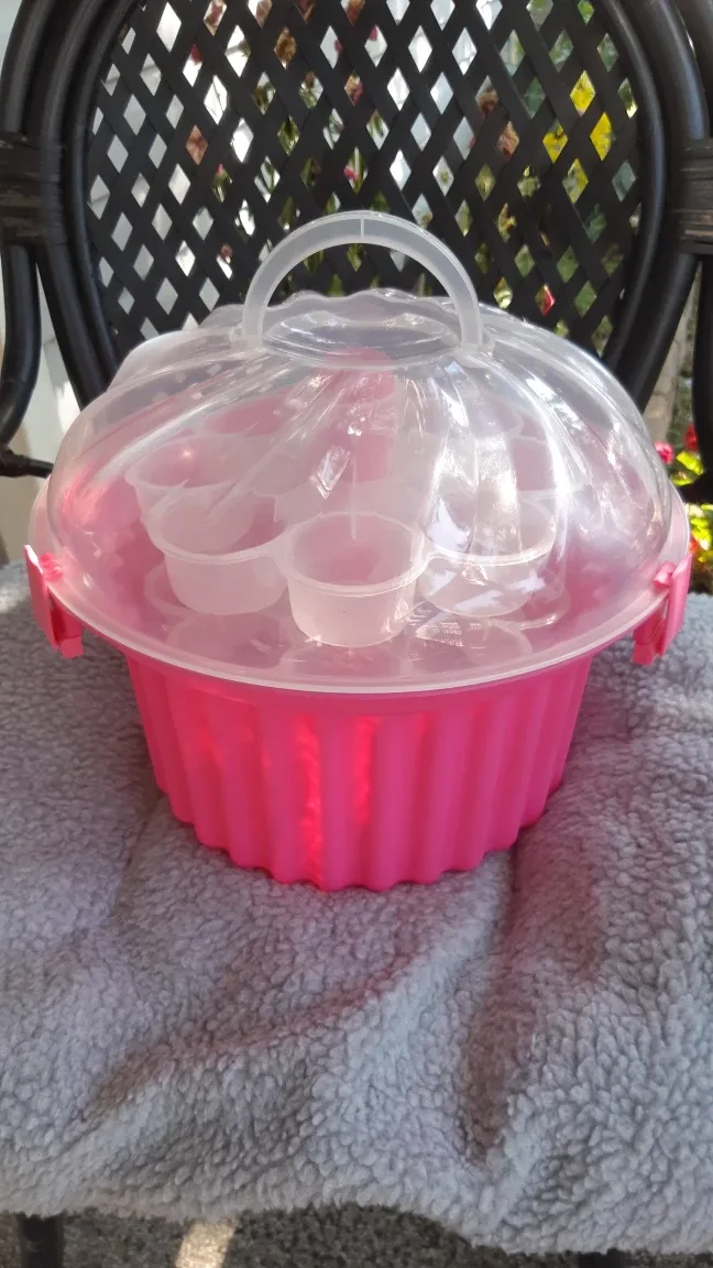 Pink Cupcake Carrier with Inserts thumbnail