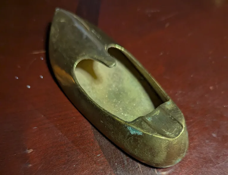 Vintage Brass Shoe Ashtray image indicator(2)