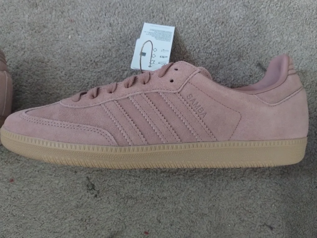 Brand new Adidas Samba OG Pink Suede shoes image indicator(7)