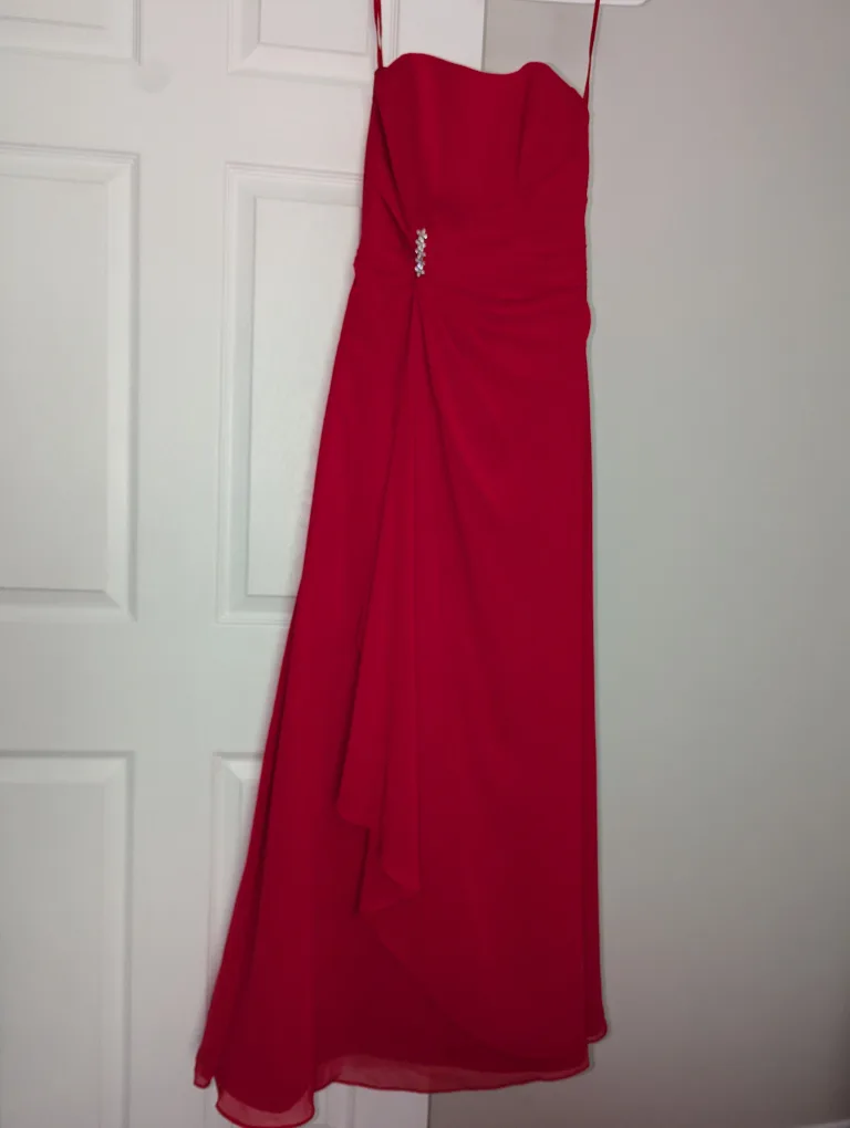 Red Formal Dress thumbnail