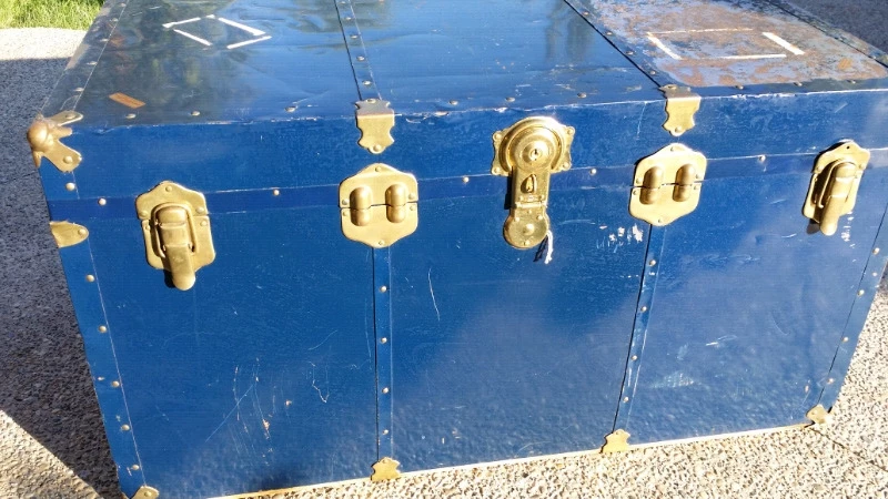 ☆☆☆ LARGE VINTAGE BLUE STEAMER TRUNK/CHEST!! ☆☆☆ - photo 2