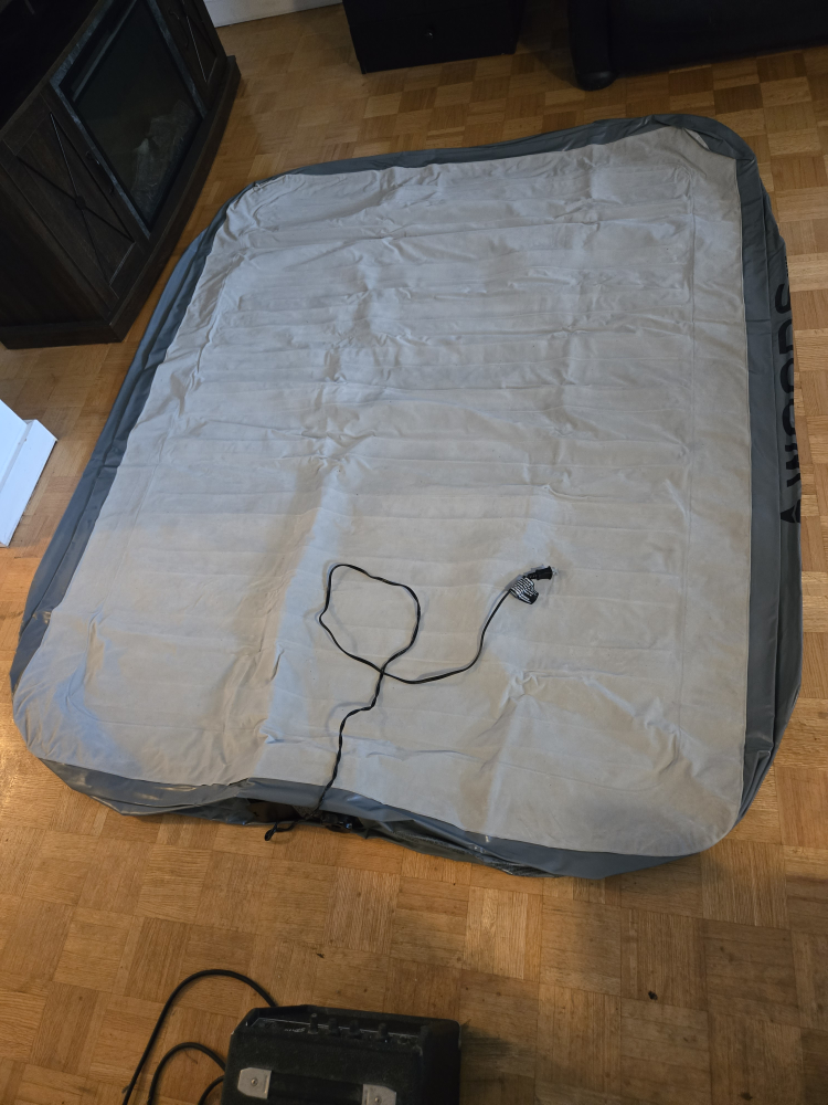 Woods Air Bed - Queen Size mattress - photo 4