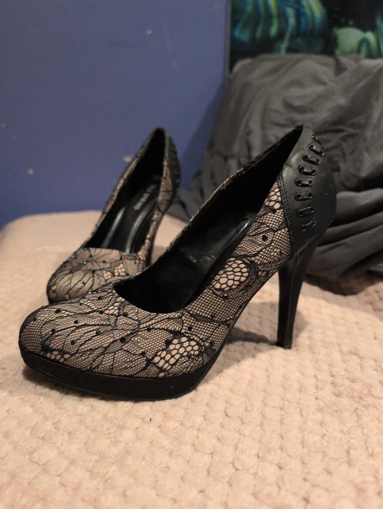 Black Lace Heels with Gems (Size 7/7.5) thumbnail