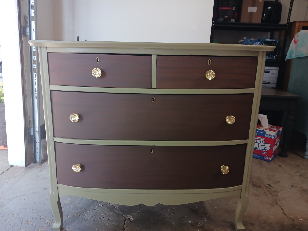 Refurbished 4-drawer dresser