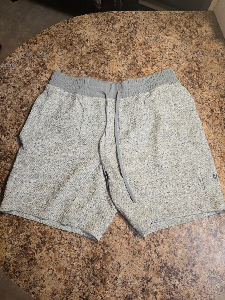 Lululemon At Ease Shorts, Size Large 7" thumbnail