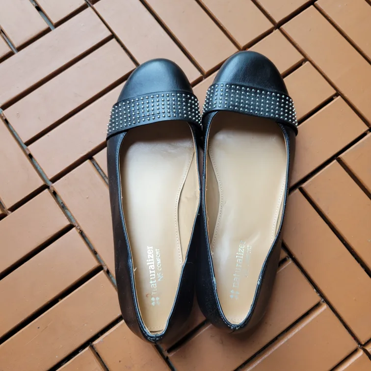 Naturalizer N5 Comfort Black Flats - Size 8.5 Narrow thumbnail