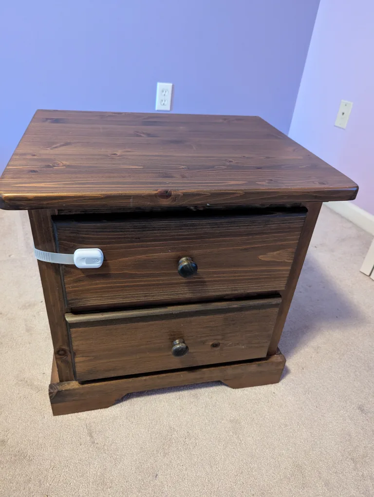 Brown Wood two Nightstands with 2 Drawers thumbnail