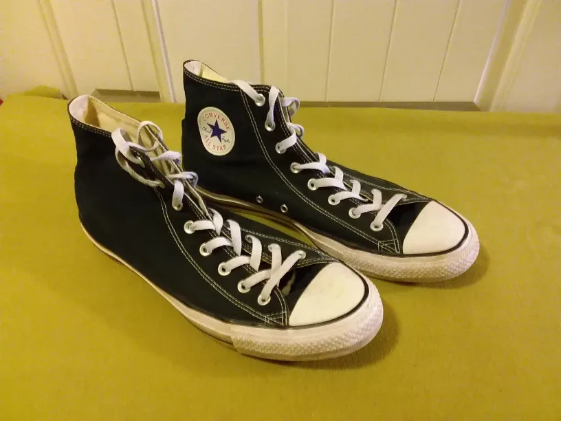 Converse Chuck Taylor All Star High Top Shoes 👟 🇨🇦 thumbnail