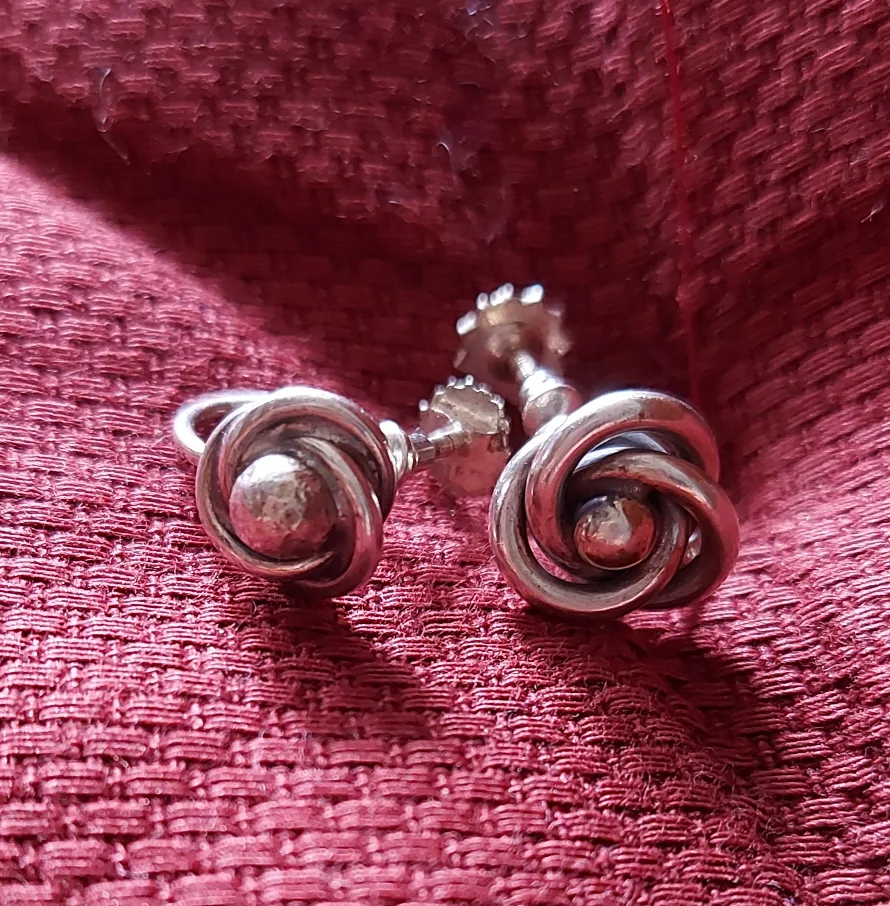 Vintage Sterling Silver Wire Knot Earrings image indicator(2)