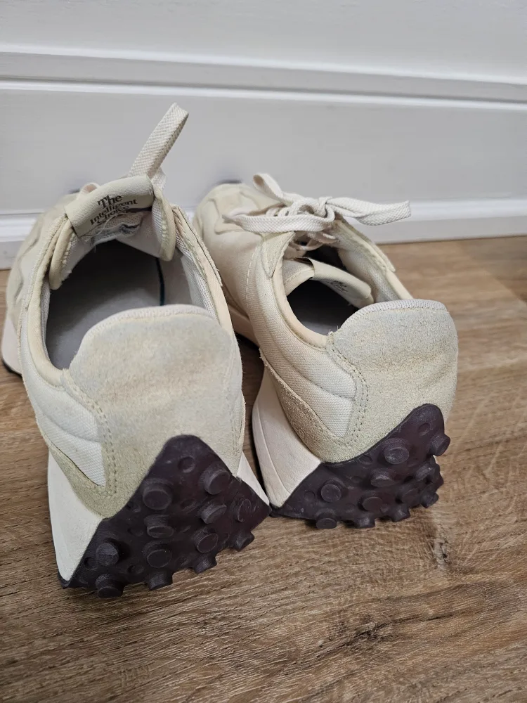 W sz 8 New Balance 327 image indicator(5)