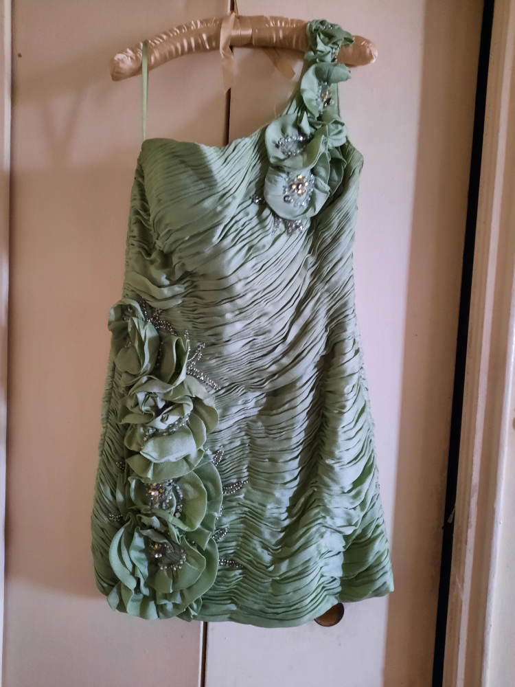 Green One-Shoulder Floral Dress