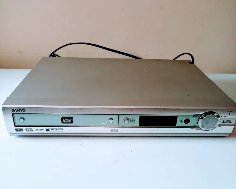 DVD player 🇨🇦 thumbnail