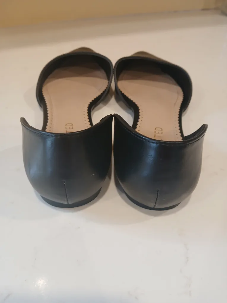 Restricted Black Pointed Flats - Size 8.5 image indicator(2)