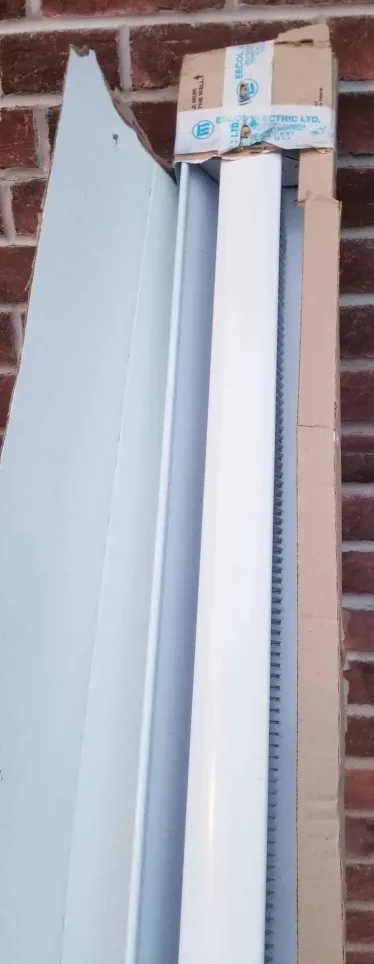 *BRAND NEW IN BOX!!* 2000W BASEBOARD HEATER (Around 84" Long)! image indicator(2)