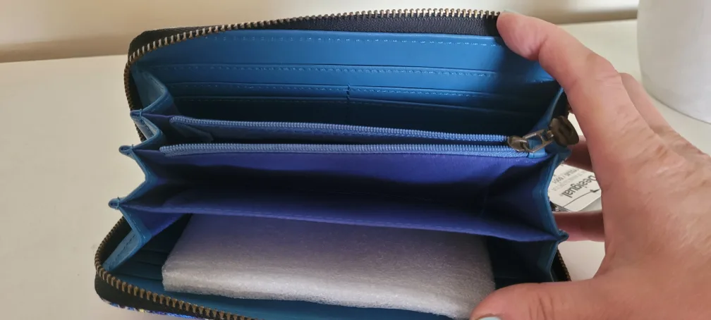 🇨🇦Desigual Zip Around Wallet - New with Tags! image indicator(3)