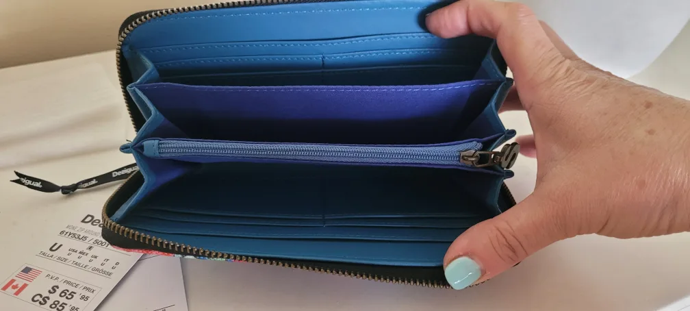 🇨🇦Desigual Zip Around Wallet - New with Tags! image indicator(4)