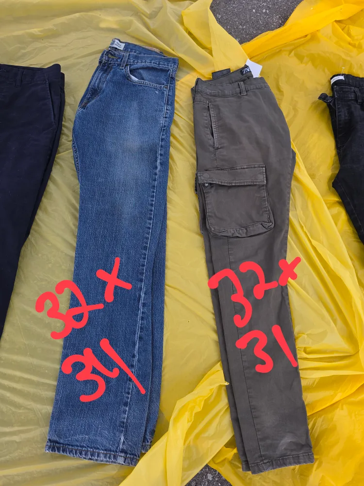 jeans / sweatshirts / tops image indicator(2)