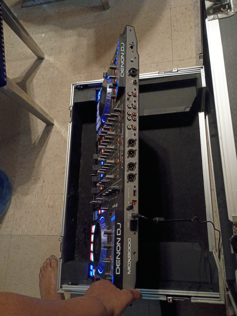 Denon DJ MC-8000 Professional DJ Controller - photo 5