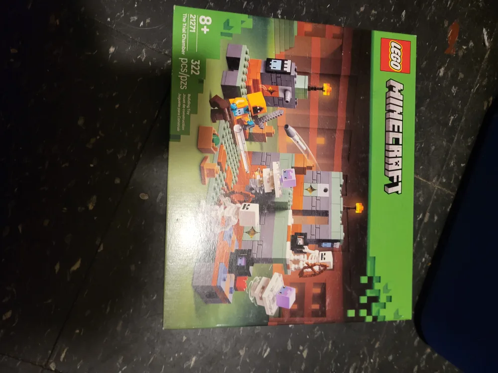 LEGO Minecraft The Trial Chamber 21271 (New) thumbnail