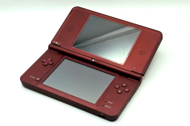 Nintendo DSi XL - Burgundy thumbnail