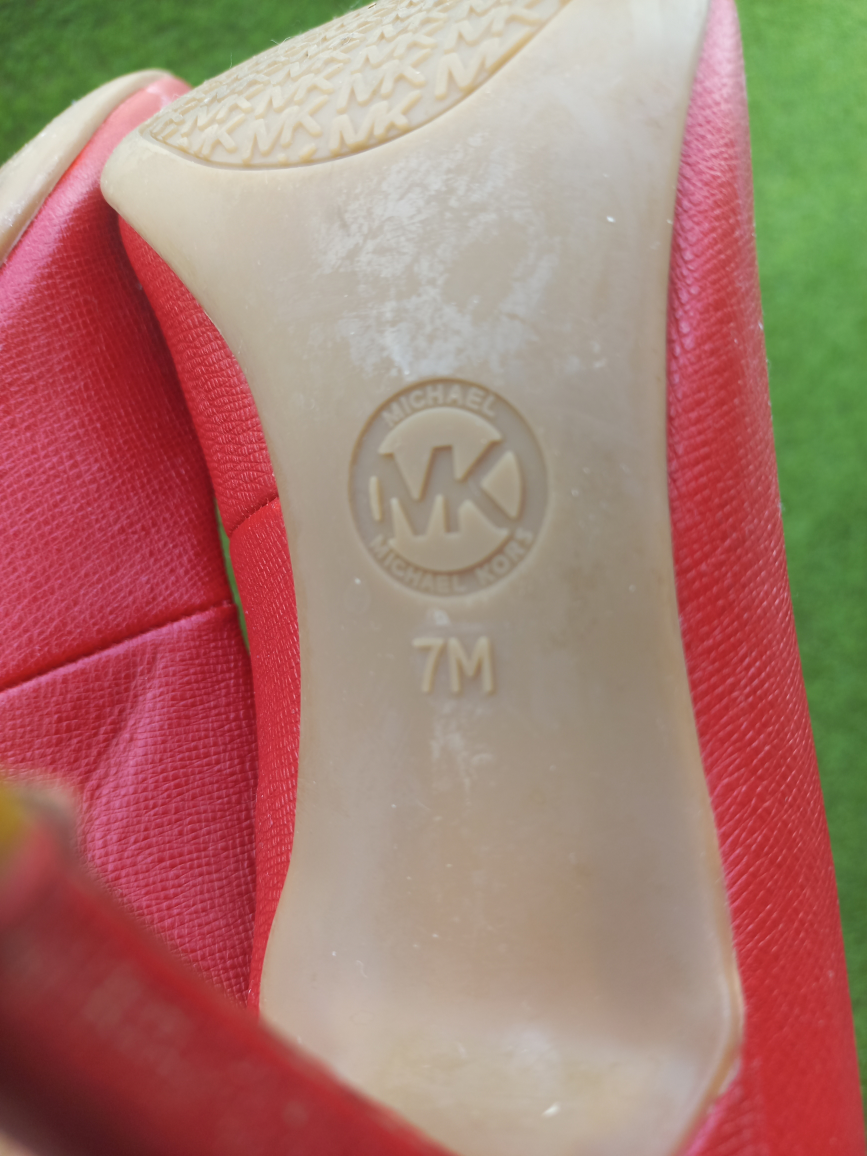 Michael Kors Red Heels - Size 7M - photo 4