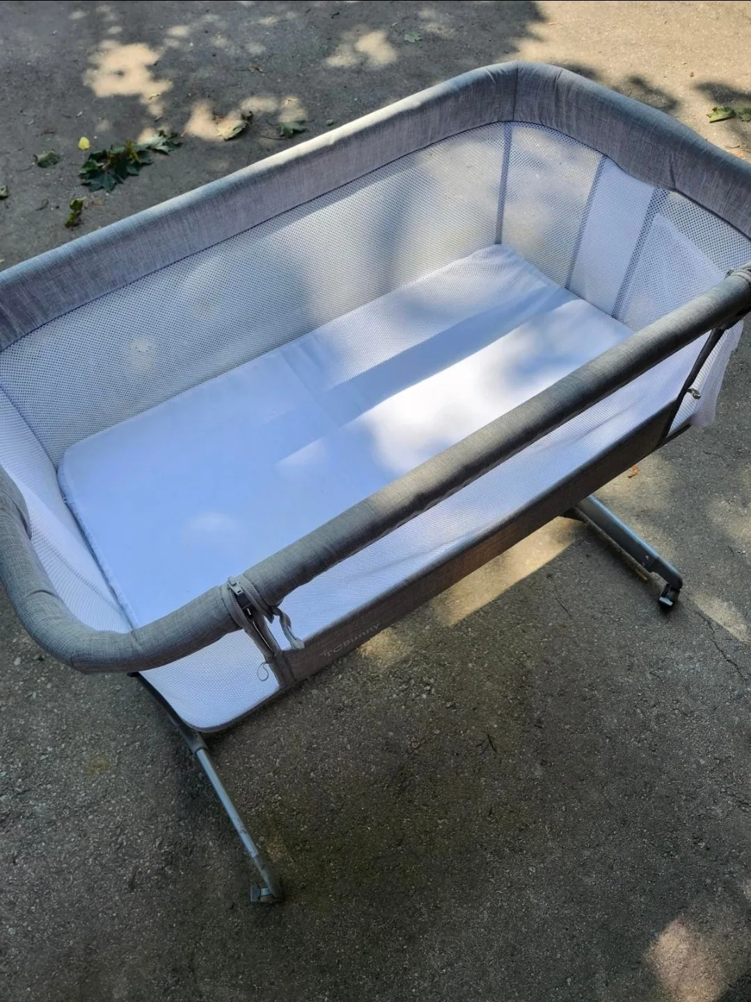 TCBunny Baby Bassinet Up to 6mths - Retails for $230 Like New image indicator(2)