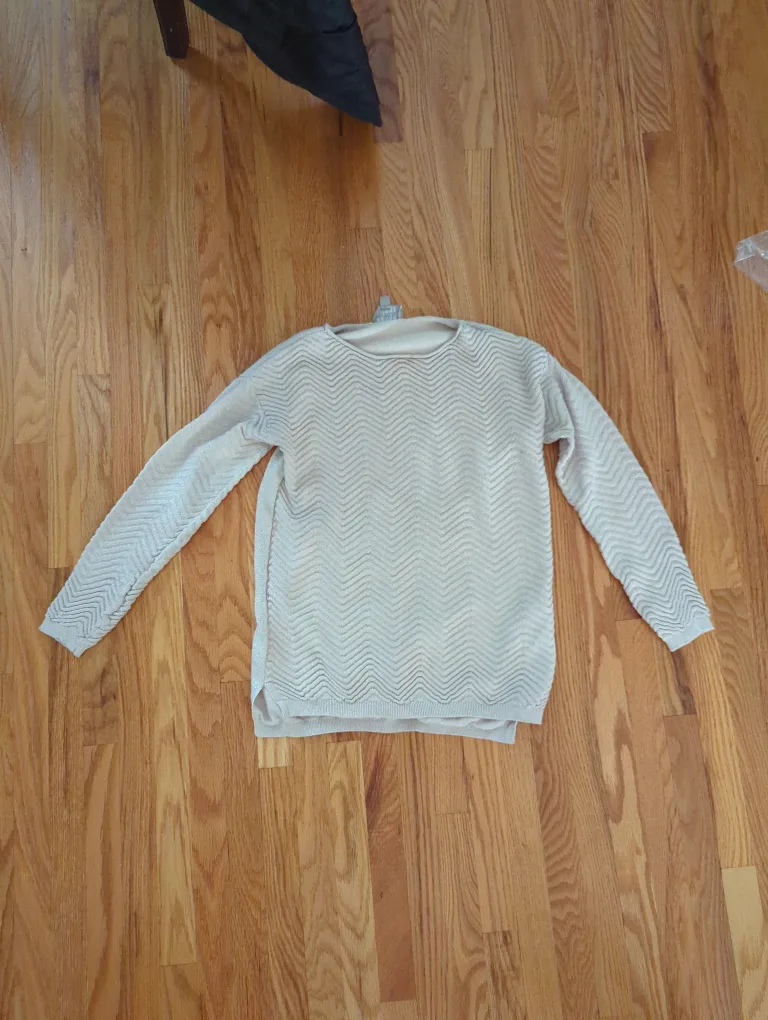 Beige Glitter Knit Sweater 🇨🇦 thumbnail