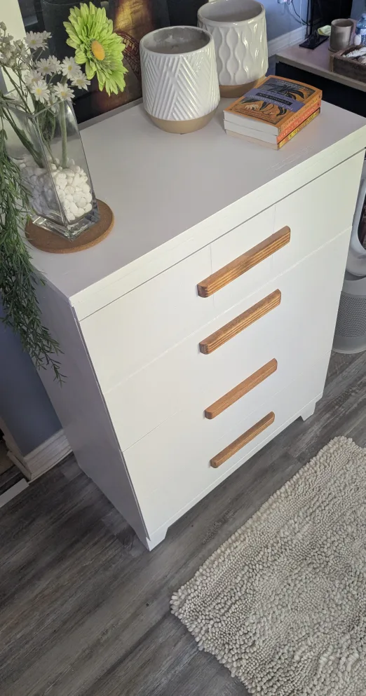 MCM DRESSER - THIS PRICE IS ONLY AVAILABLE THIS WEEKEND thumbnail