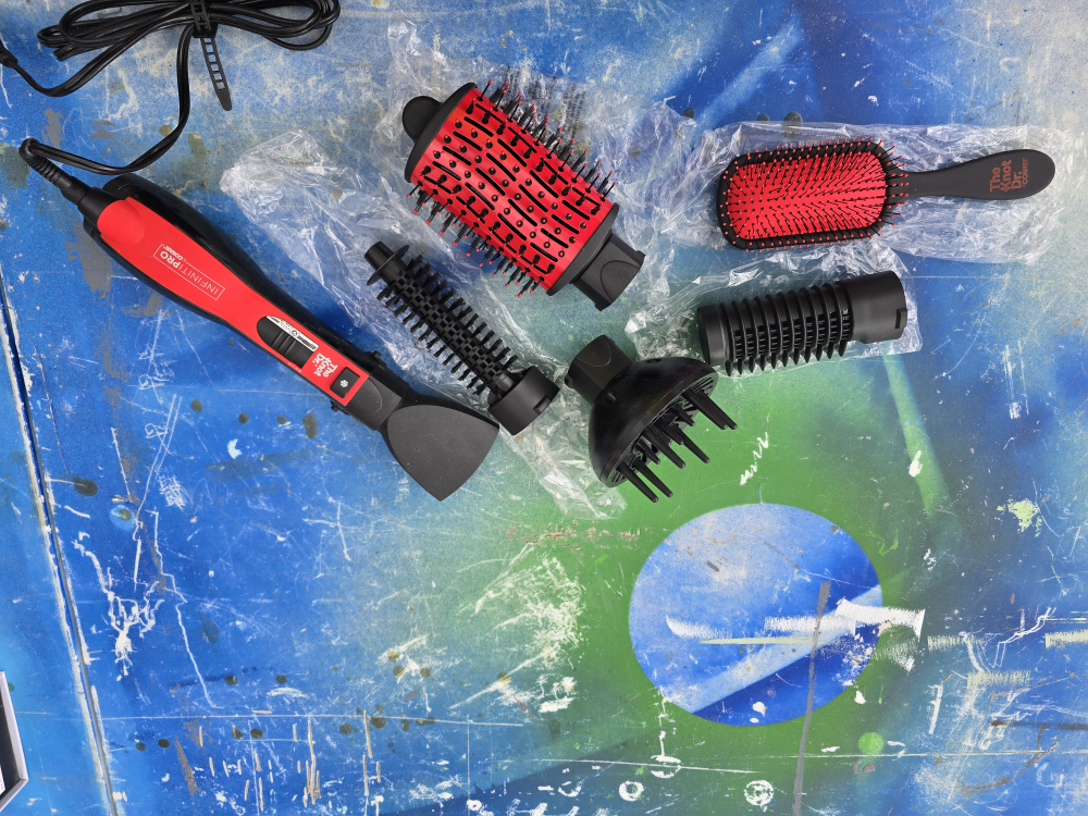 Conair InfinitiPRO The Knot Dr. Detangling Hot Air Brush