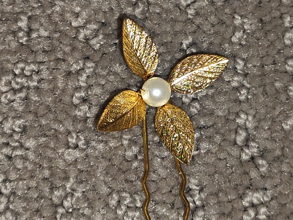 Handmade Pair Wedding Gold Leaf Flower & Pearl Bridal Hair Pin - photo 3