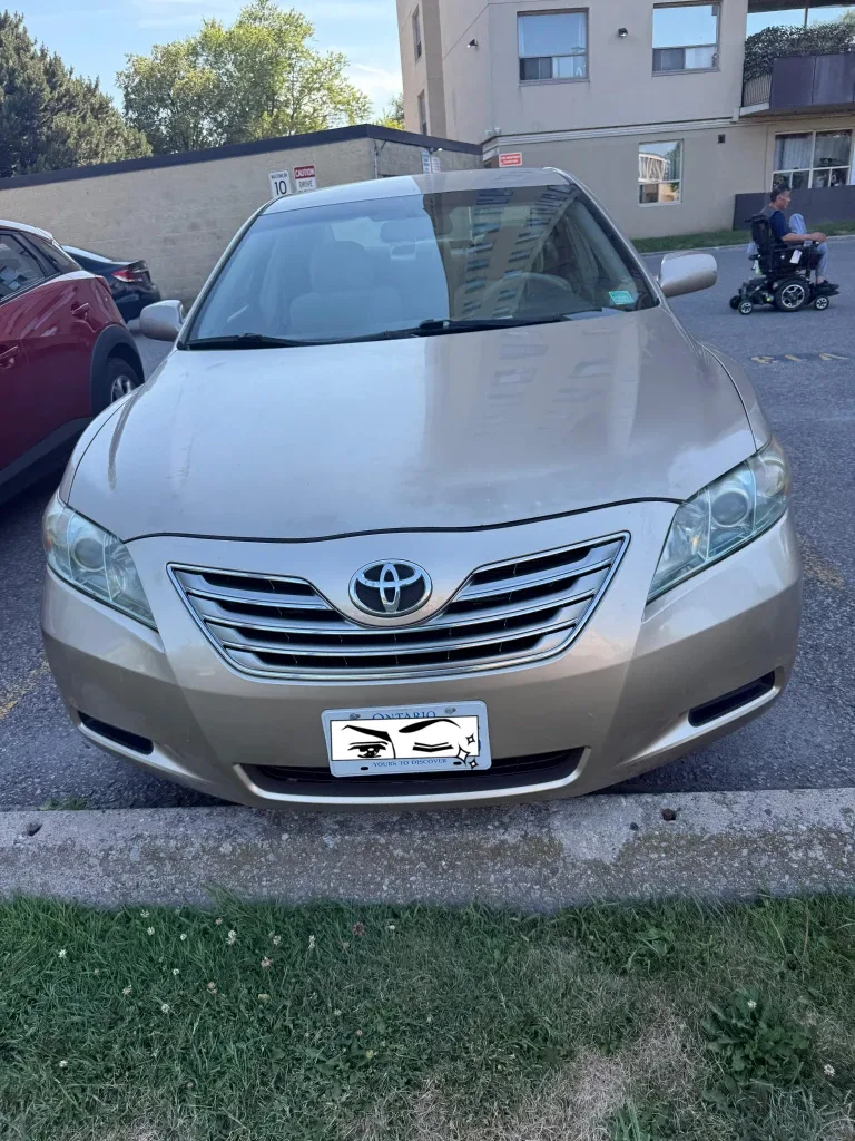 Toyota Camry Hybrid - Gold thumbnail